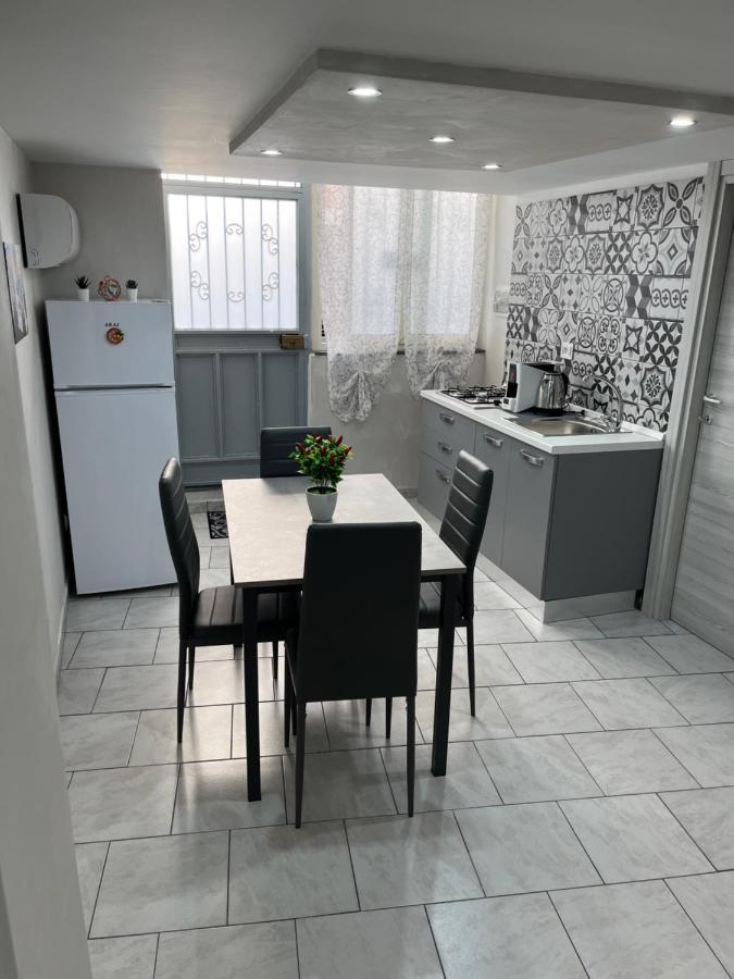 Casa Vacanze Sicilia Bella Villa Catania Bagian luar foto