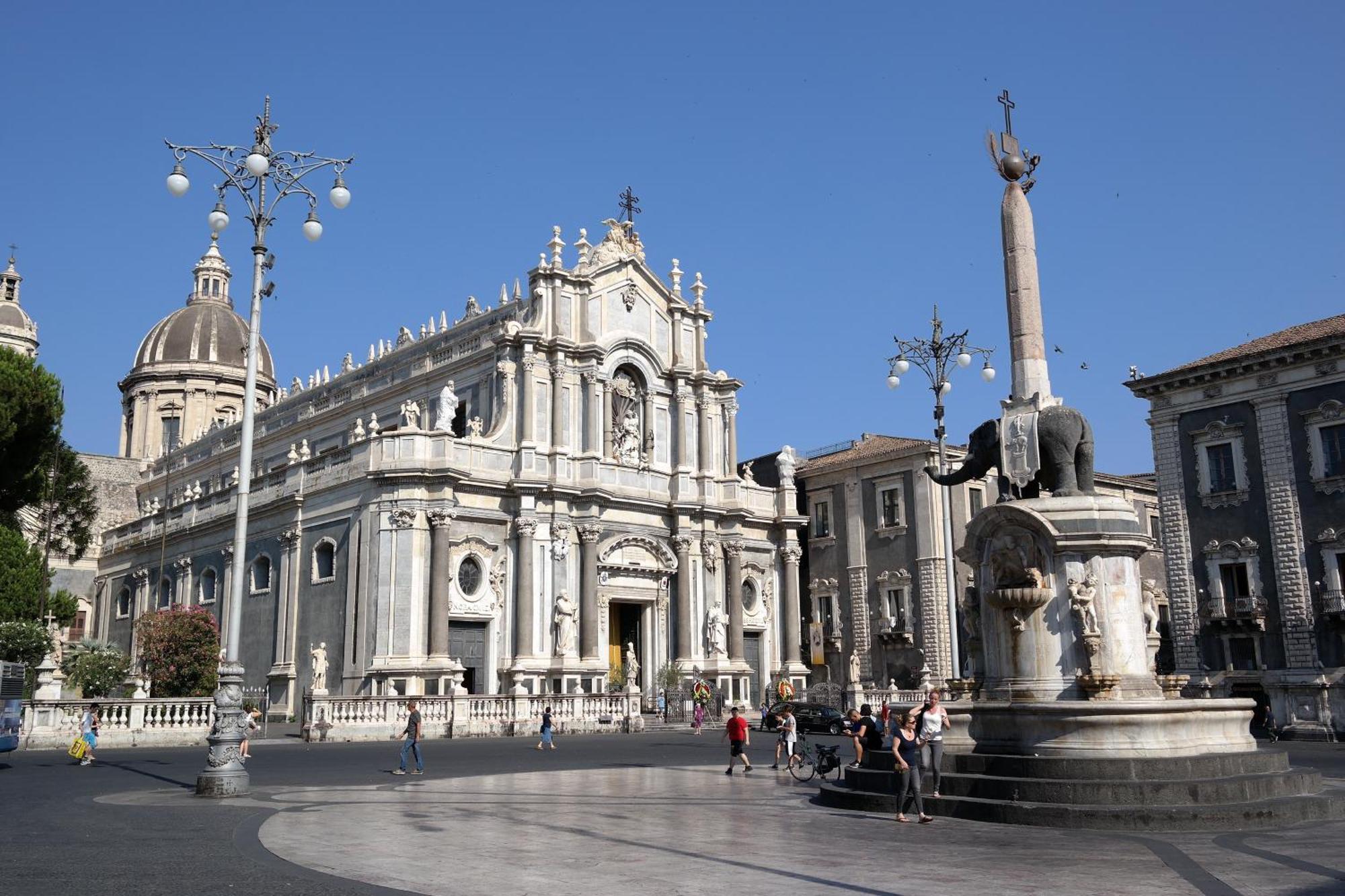 Casa Vacanze Sicilia Bella Villa Catania Bagian luar foto